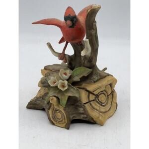 Vintage Cardinal Music Figurine – Wind-Up – 6" Tall – Charming Woodland Design